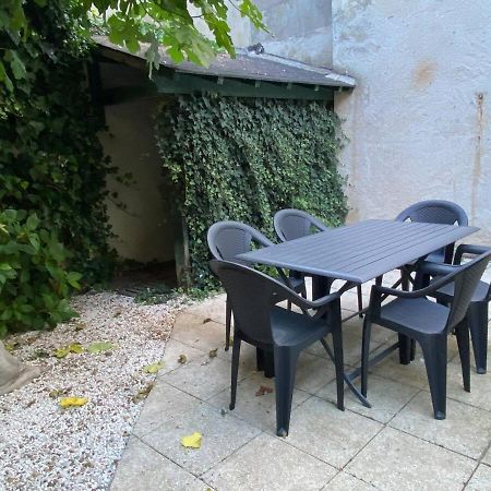 Malebranche - Maison En Hypercentre Avec Cour Amboise Eksteriør billede